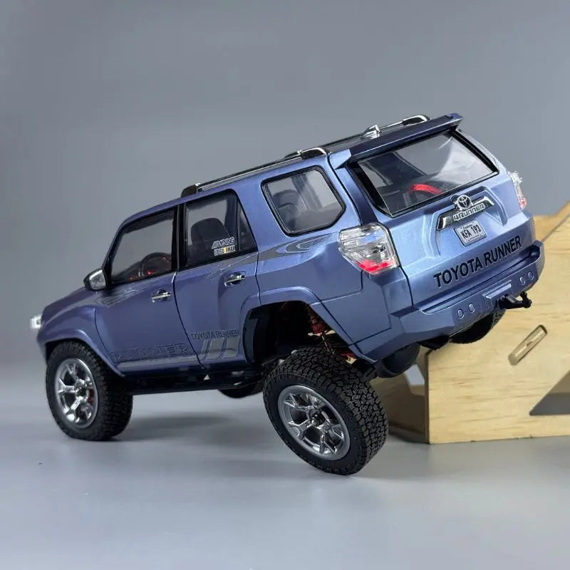 1:18 Toyota Fortuner